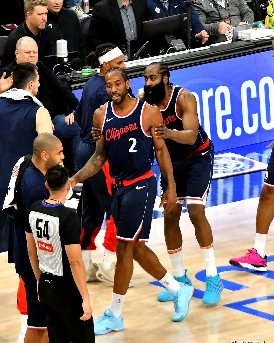 芒果网页版 -今晨突围战来临，洛杉矶快船围绕NBA常规赛内部沟通，赛场秩序良好，年轻球员得到机会的简单介绍