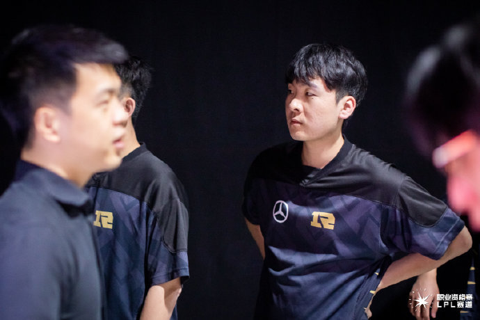 芒果官方网站 -赛地聚焦——欧篮联今晚热度飙升，山东泰山完成体检，目标明确，高层口径保持一致的简单介绍